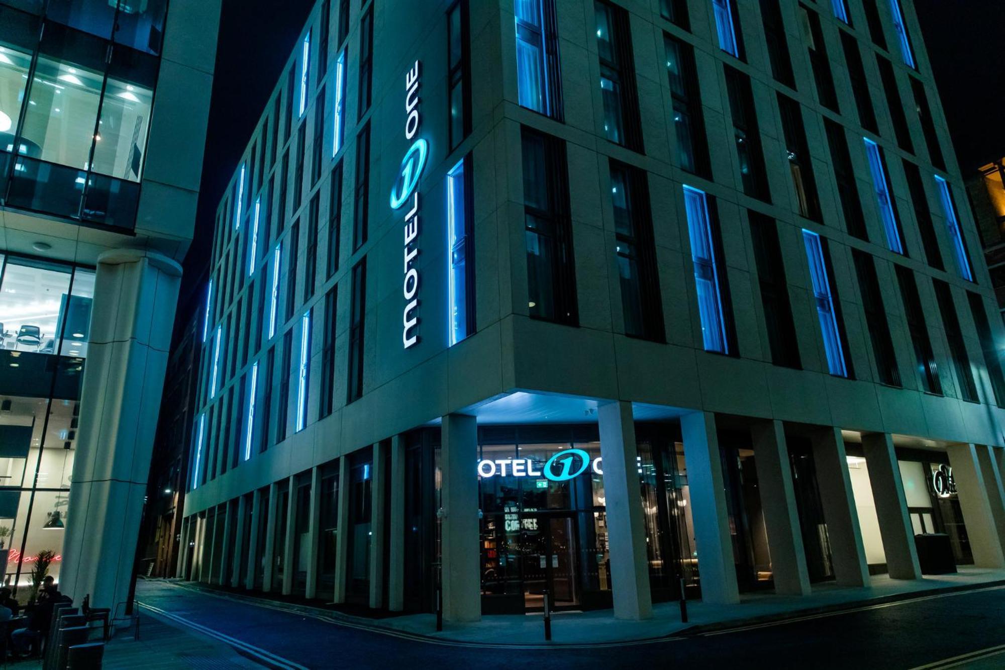 Motel One Manchester-St. Peter'S Square Екстериор снимка